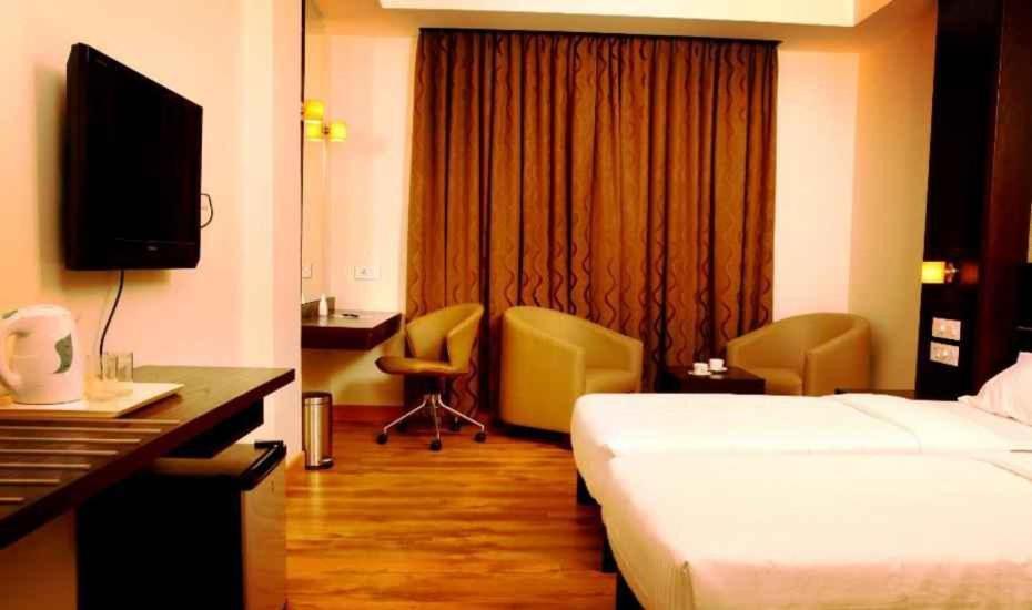 Sunflower Hotel Mysore Ngoại thất bức ảnh
